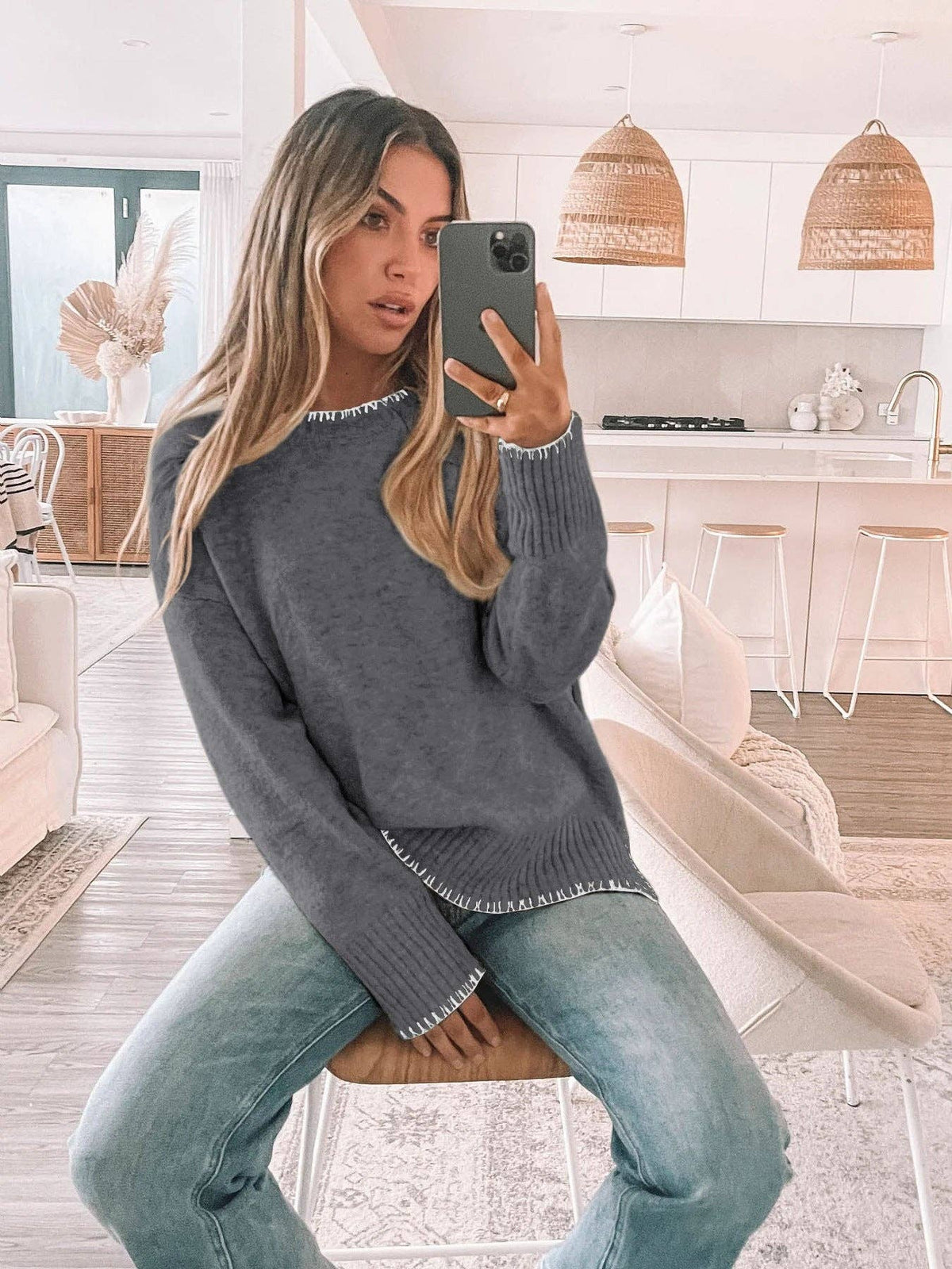 Knit Sweater with Contrast Trim – Casual & Cozy